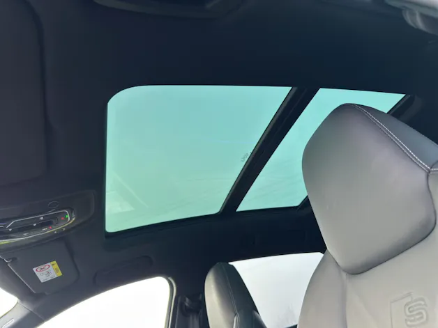 AUDI e-tron S quattro