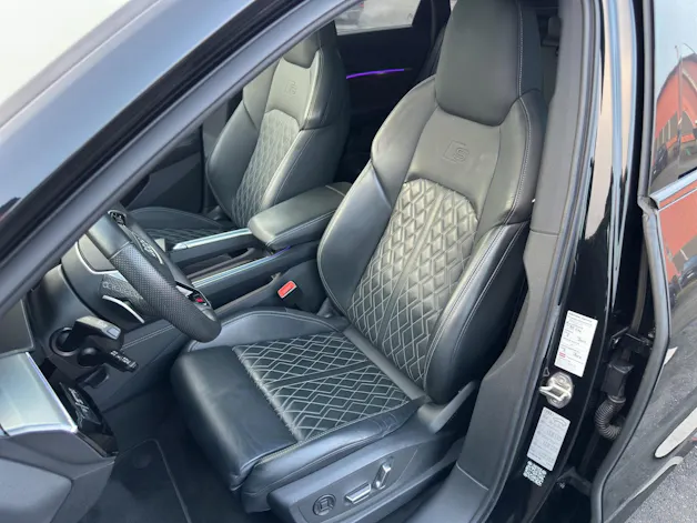 AUDI e-tron S quattro