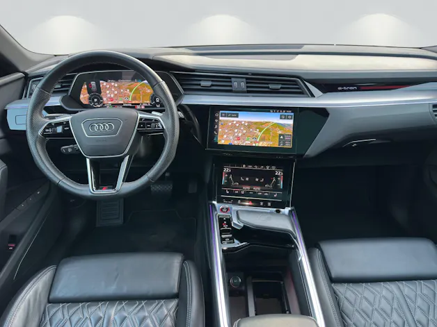 AUDI e-tron S quattro