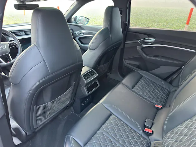 AUDI e-tron S quattro