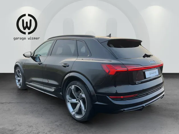 AUDI e-tron S quattro