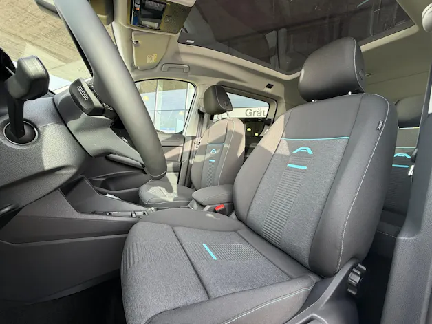 FORD Grand Tourneo Connect 1.5 PHEV Active Automat