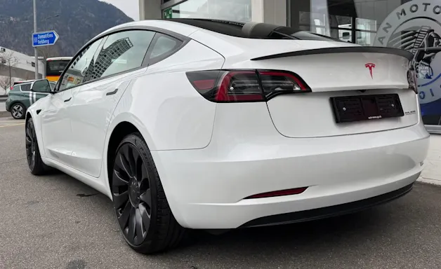 Tesla Model 3 Performance Dual Motor AWD