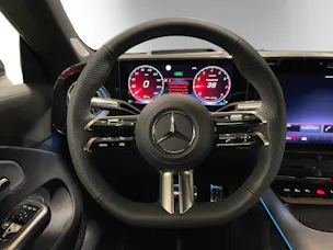 MERCEDES-BENZ CLA 220 8G-DCT 4Matic