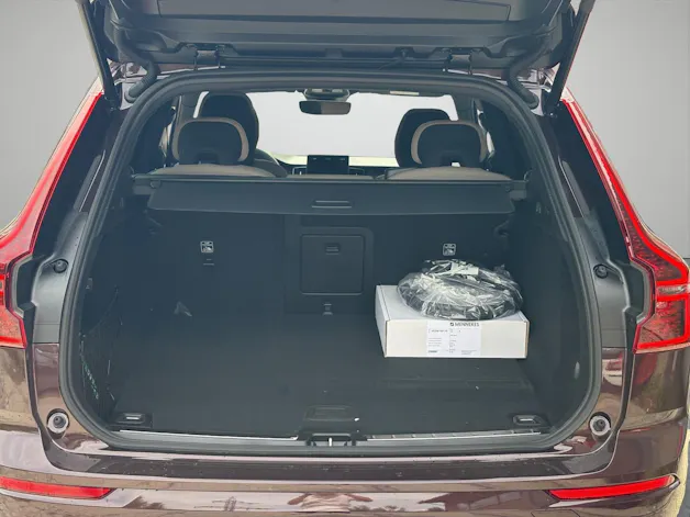 VOLVO XC60 T6 eAWD PluginHybrid Ultra Dark Geartronic