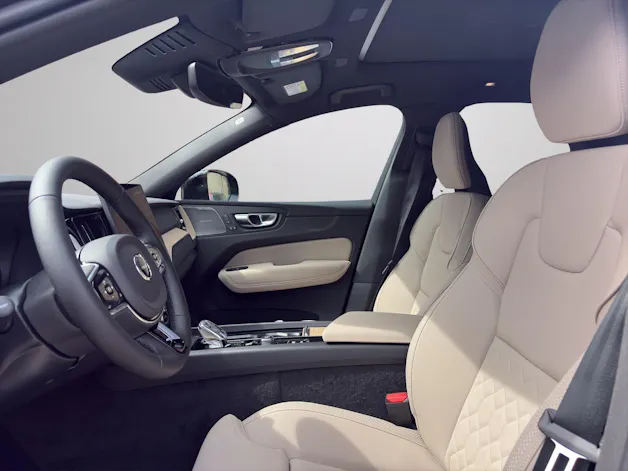 VOLVO XC60 T6 eAWD PluginHybrid Ultra Dark Geartronic