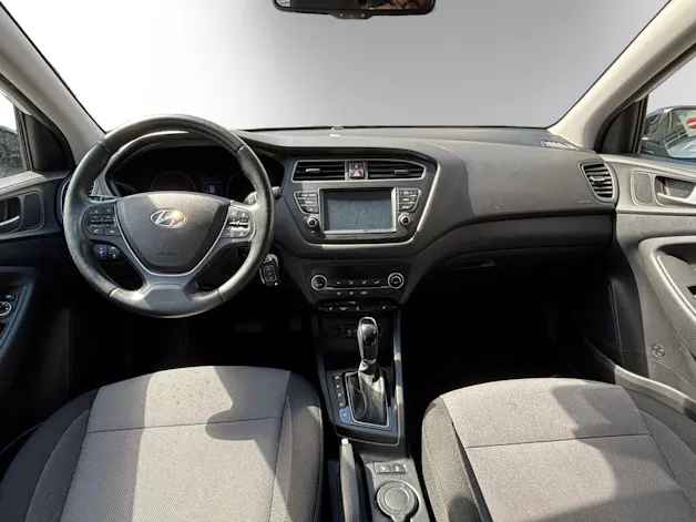 HYUNDAI i20 1.0 T-GDi Amplia