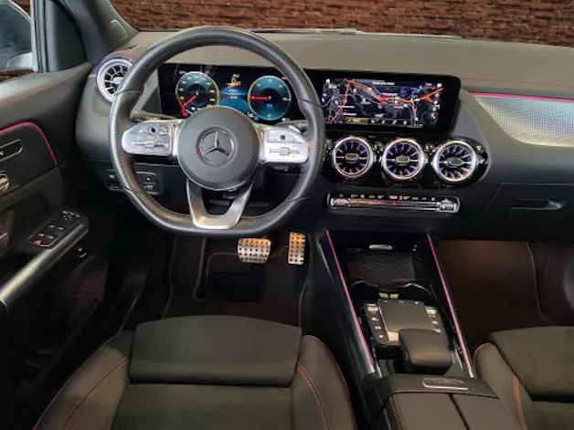 MERCEDES-BENZ EQA 250 AMG Line AMG Line