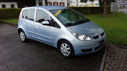 MITSUBISHI COLT