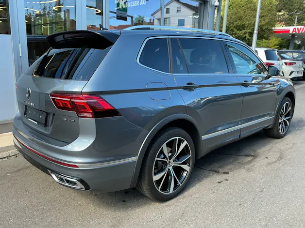 VW Tiguan Allspace R-Line 4Motion ***PANORAMADACH & ANHÄNGERKUPPLUNG ***