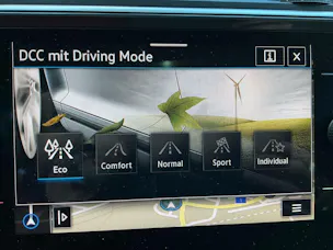 VW Tiguan Allspace R-Line 4Motion ***PANORAMADACH & ANHÄNGERKUPPLUNG ***
