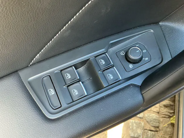 VW Tiguan Allspace R-Line 4Motion ***PANORAMADACH & ANHÄNGERKUPPLUNG ***