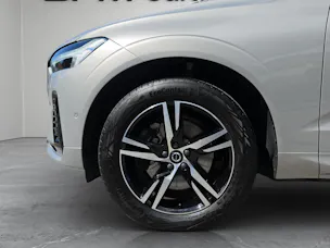 VOLVO XC60 2.0 B4 MH R-Design AWD