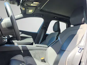 VOLVO XC60 2.0 B4 MH R-Design AWD