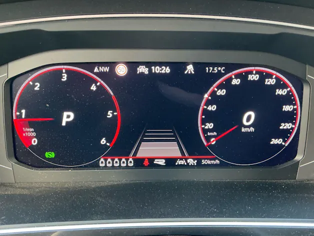 VW Tiguan Allspace R-Line 4Motion *** PANORAMADACH & 7 PLÄTZER ***