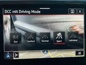 VW Tiguan Allspace R-Line 4Motion *** PANORAMADACH & 7 PLÄTZER ***