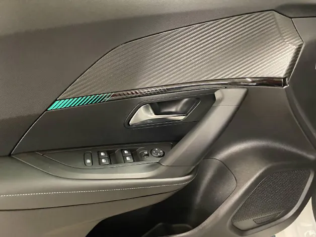 PEUGEOT 2008 e-Allure Pack