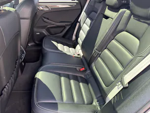 PORSCHE Macan GTS