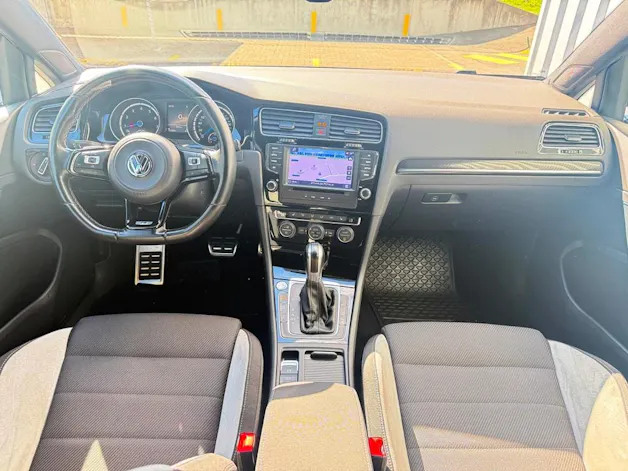 VW Golf 2.0 TSI R 4Motion DSG