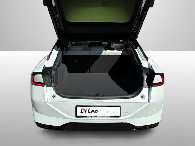 XPENG P7+ 75kWh Performance AWD