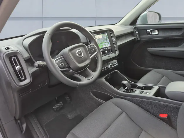 VOLVO XC40 2.0 B3 MH Essential