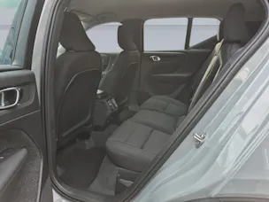 VOLVO XC40 2.0 B3 MH Essential