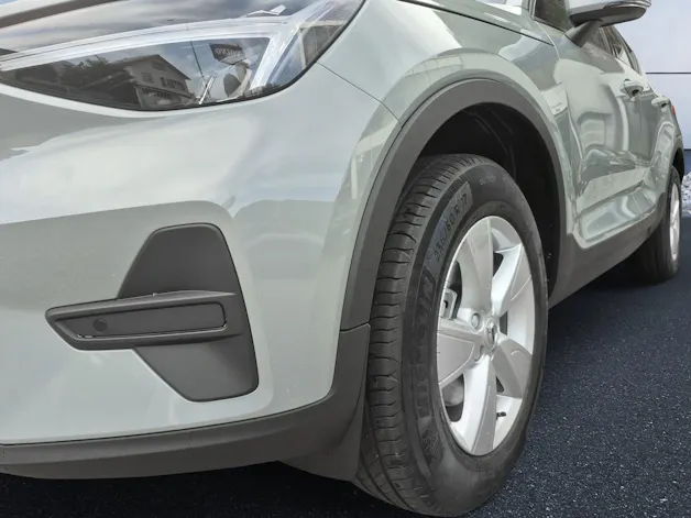 VOLVO XC40 2.0 B3 MH Essential
