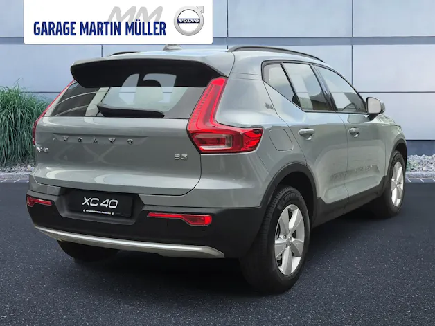 VOLVO XC40 2.0 B3 MH Essential
