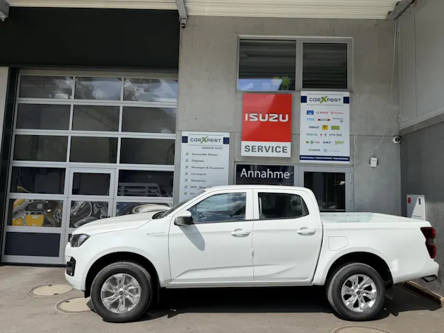 ISUZU D-MAX 2,2 Space Evolution AT 4x4