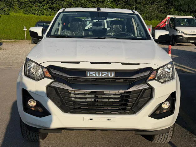 ISUZU D-MAX 2,2 Space Evolution AT 4x4