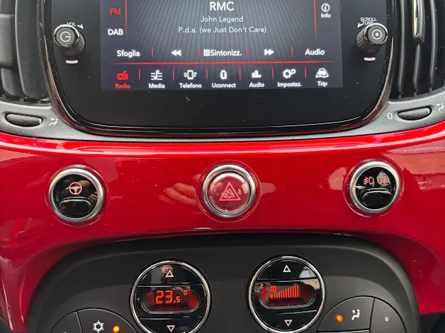 FIAT 500C 1.0 N3 MildHybrid Red