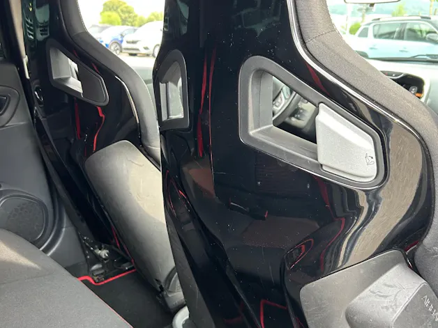 RENAULT Clio 1.6 T RS 200 EDC