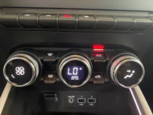 RENAULT Clio 1.0 Techno CVT