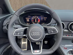 AUDI TT Roadster TTS S-tronic quattro / Neuwagen erst 200km!!