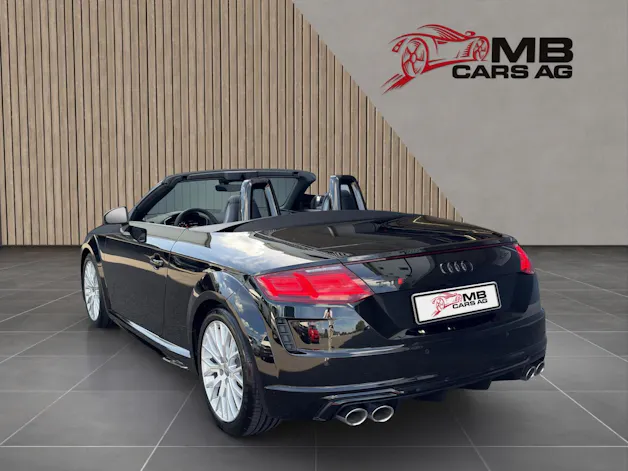 AUDI TT Roadster TTS S-tronic quattro / Neuwagen erst 200km!!