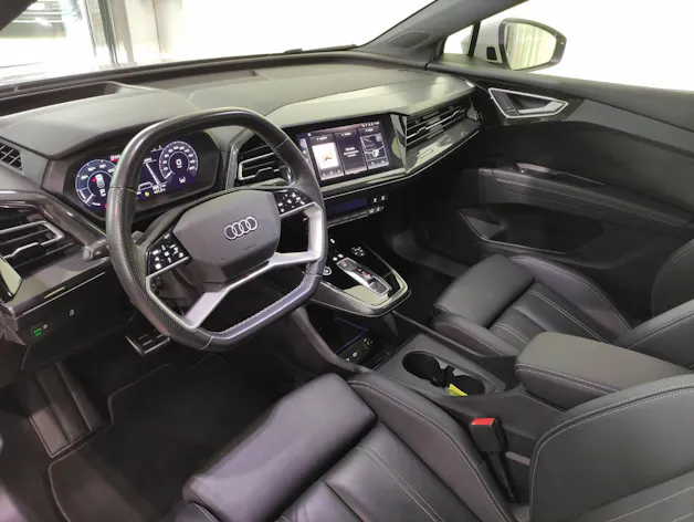 AUDI Q4 e-tron S-Line 50 quattro