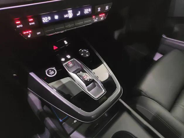 AUDI Q4 e-tron S-Line 50 quattro