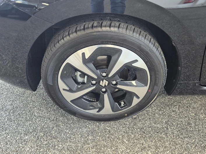 immagine del veicolo SUZUKI SWIFT