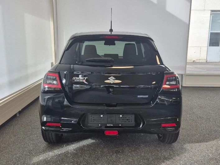 immagine del veicolo SUZUKI SWIFT