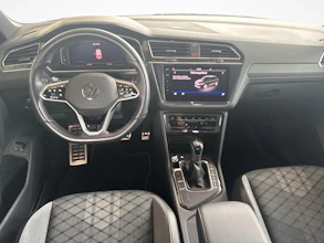 https://vehicle.imgix.net/4452196/0972d9bb-8d40-4f79-bb46-1ca3c812aa6c.jpg