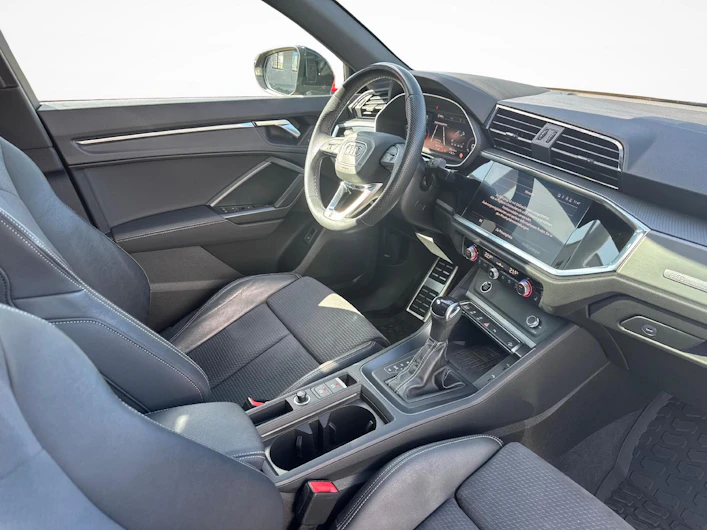 Fahrzeugbild AUDI Q3