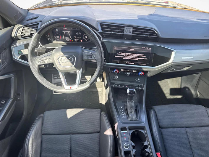 Fahrzeugbild AUDI Q3