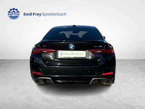 https://vehicle.imgix.net/4452213/a9327c0a-41bb-40fa-8201-836f091b11ae.jpg
