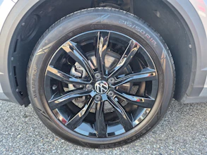 https://vehicle.imgix.net/4452219/b5430e9a-44a4-45af-8dc6-38c319ce2107.jpg