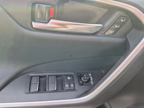 Fahrzeugbild TOYOTA RAV4 2.5 Plug-In-Hybrid Platinum