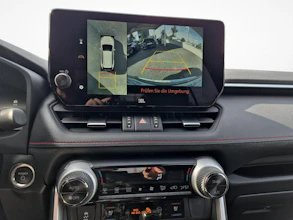 https://vehicle.imgix.net/4452284/a1360806-d995-43be-bf1e-25b38c8b0e23.jpg