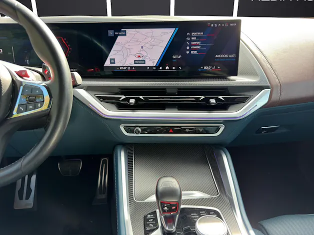 BMW XM Plug-in Hybrid