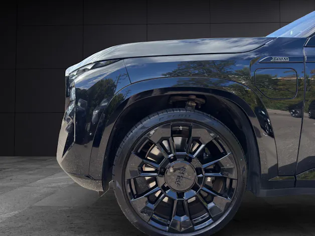 BMW XM Plug-in Hybrid