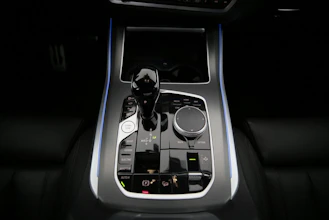 https://vehicle.imgix.net/4452420/2254d9d8-70c3-4ef1-a06c-040170f4bd2b.jpg