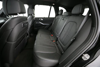 https://vehicle.imgix.net/4452420/ca362723-f2c9-4bbc-b825-9ae2ddc24b4a.jpg